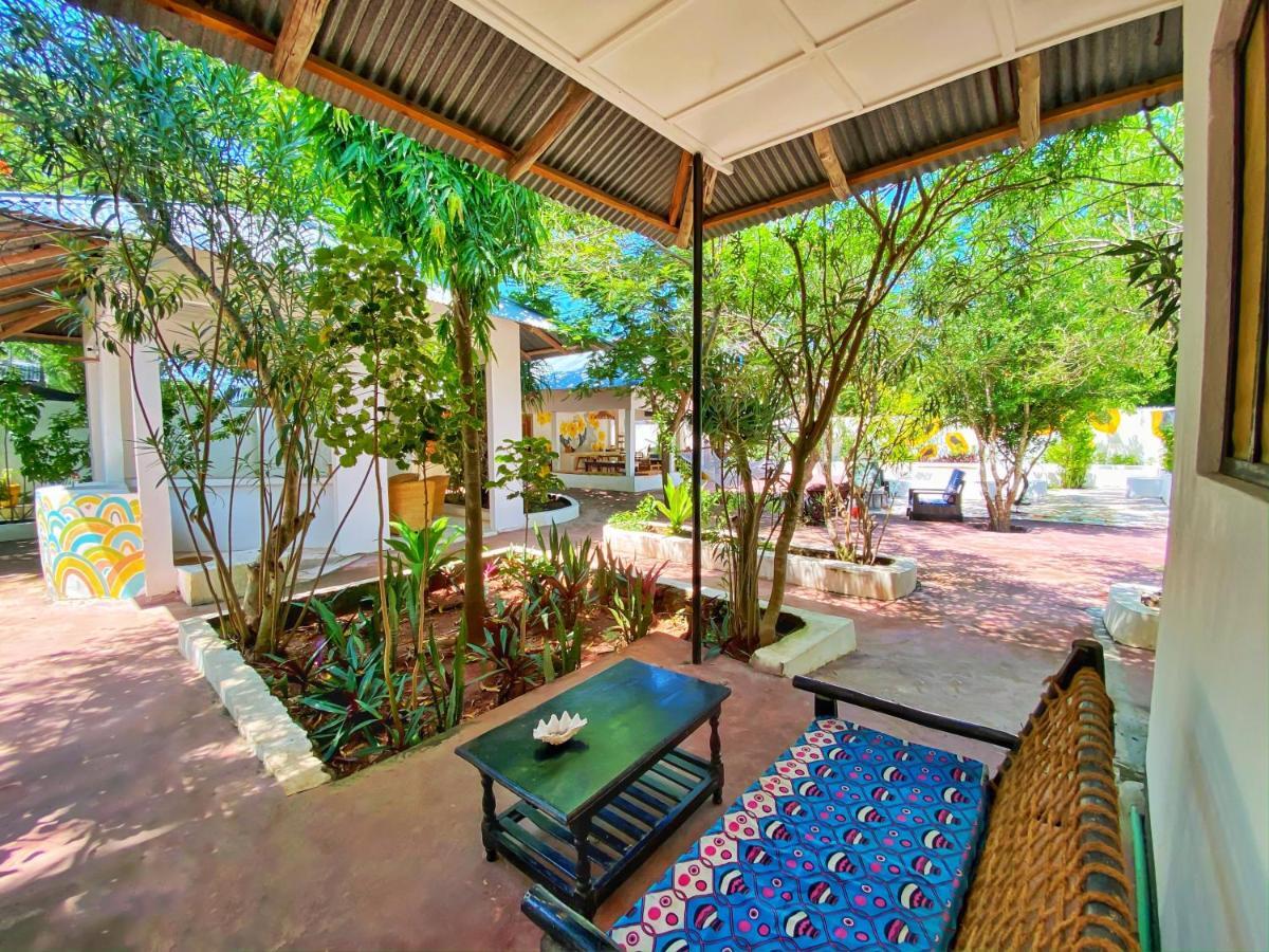Papaya Guest House ナングウィ エクステリア 写真